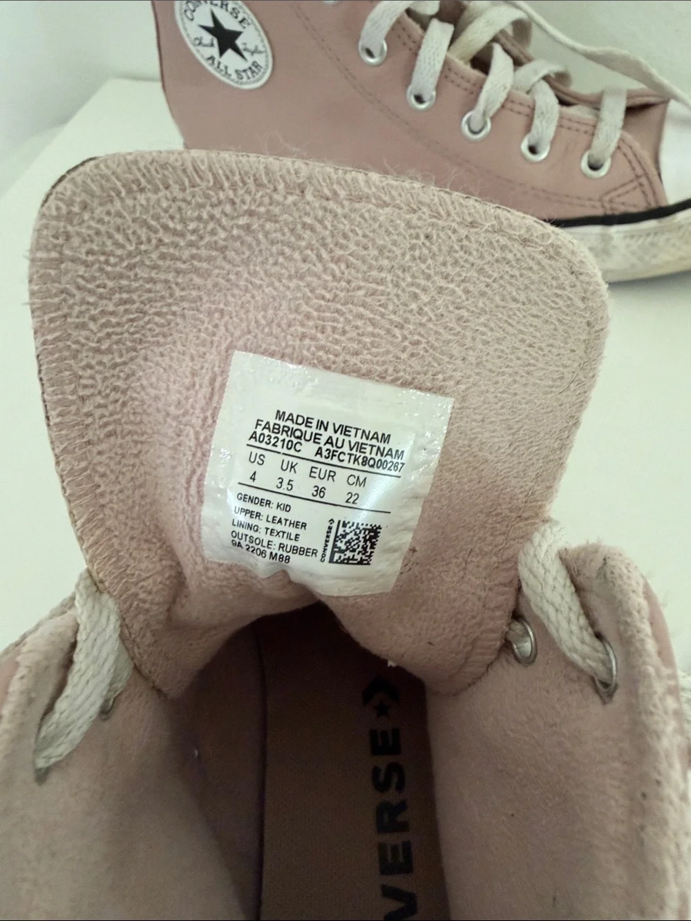 Girls Mauve Pink High-Top converse chuck taylors leather